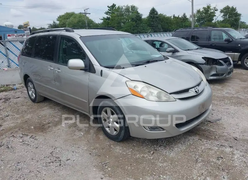 2007 Toyota SIENNA photo