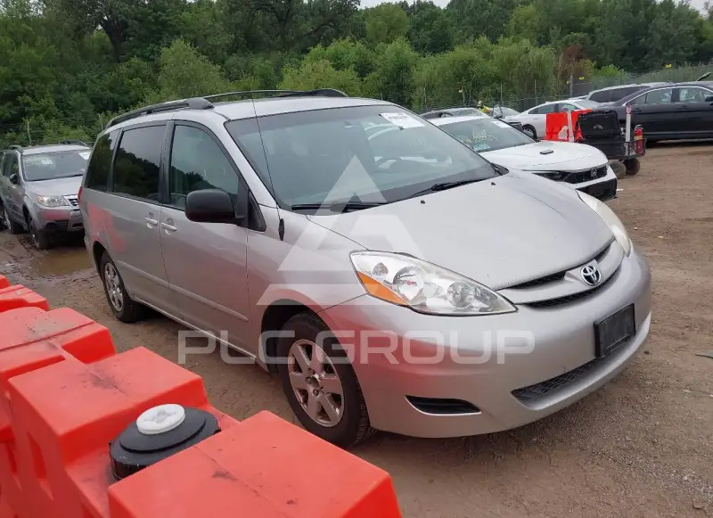 2007 Toyota SIENNA photo