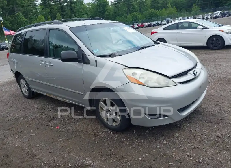 2007 Toyota SIENNA photo