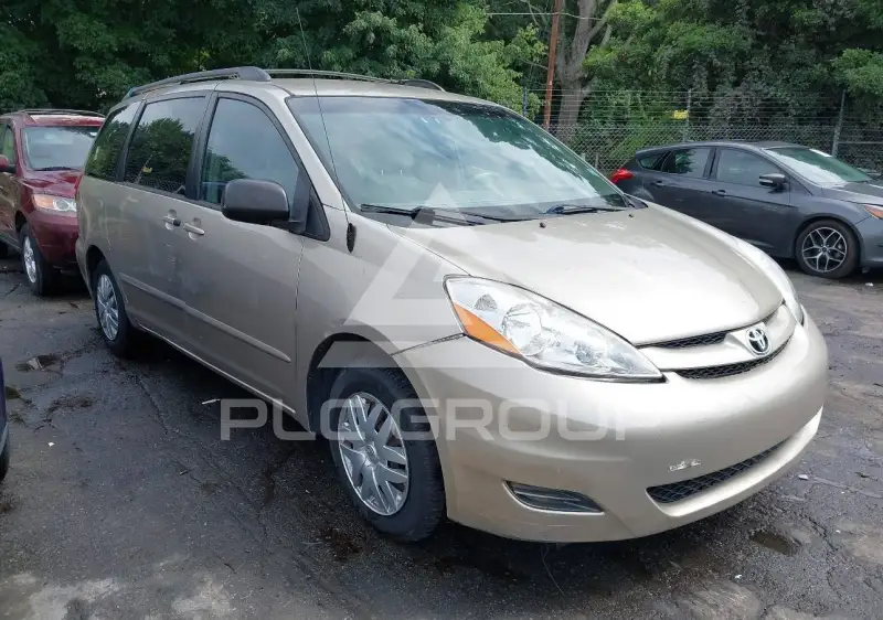 2007 Toyota SIENNA photo
