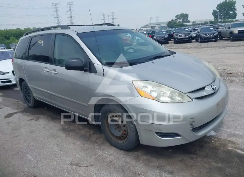 2007 Toyota SIENNA photo