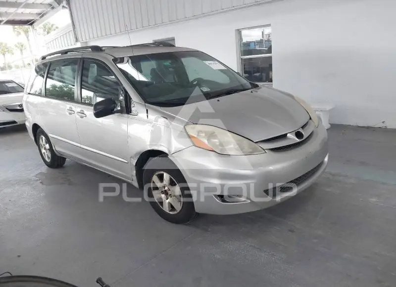 2007 Toyota SIENNA photo