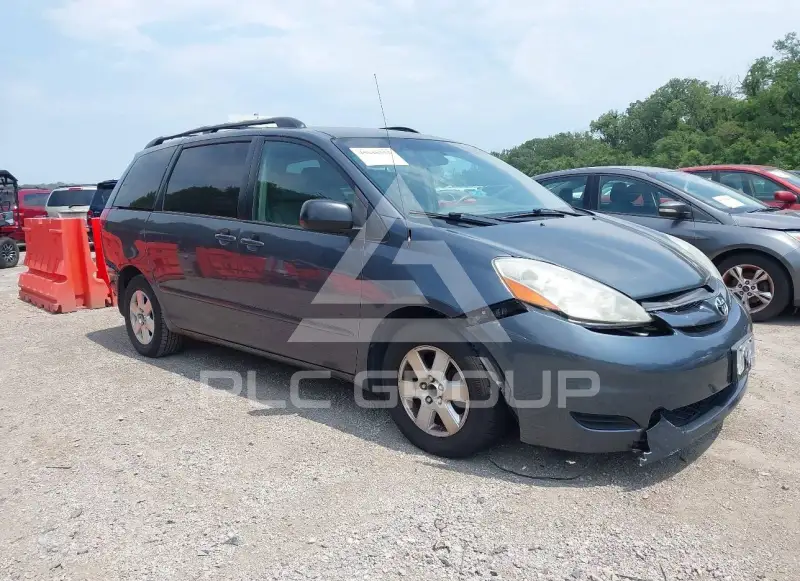 2007 Toyota SIENNA photo