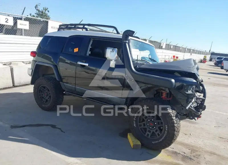 2007 Toyota FJ Cruiser photo
