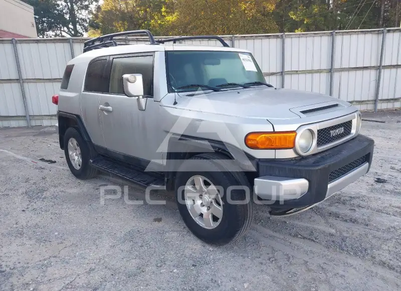 2007 Toyota FJ Cruiser photo