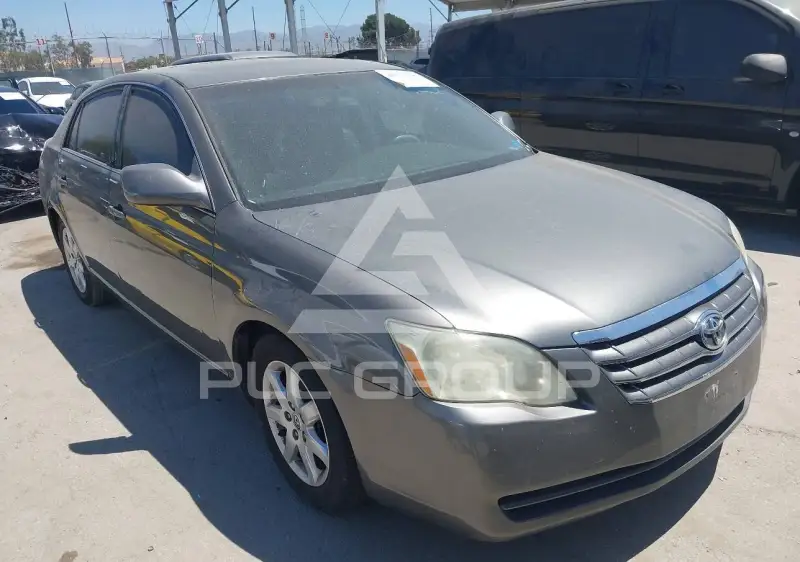 2007 Toyota AVALON фото
