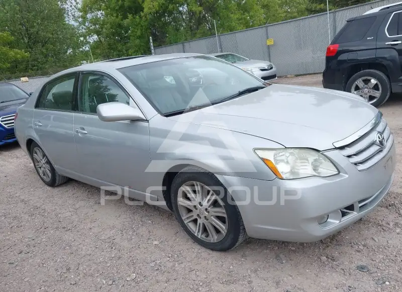 2007 Toyota AVALON фото