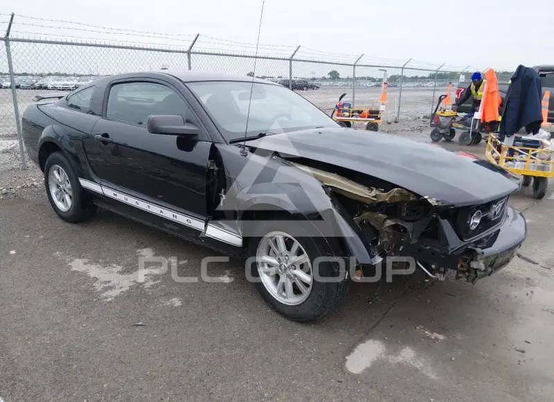 2007 Ford MUSTANG фото