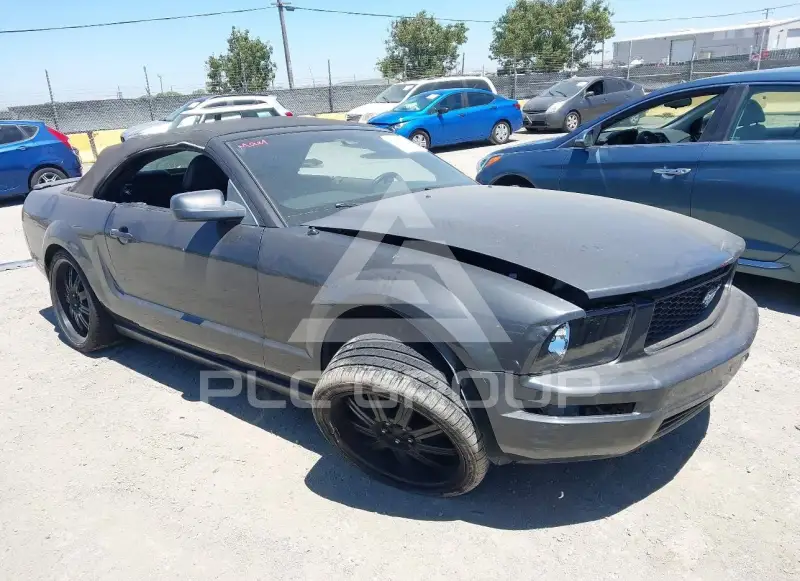 2007 Ford MUSTANG фото