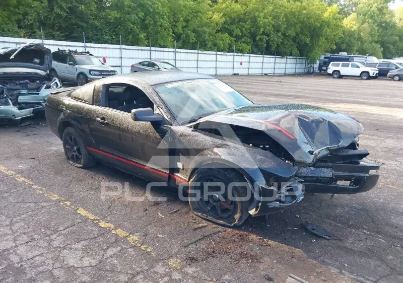 2007 Ford MUSTANG фото