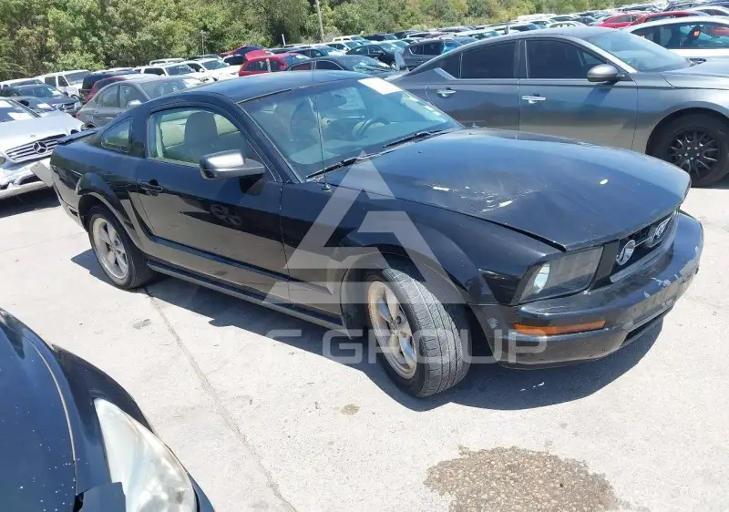 2007 Ford MUSTANG photo
