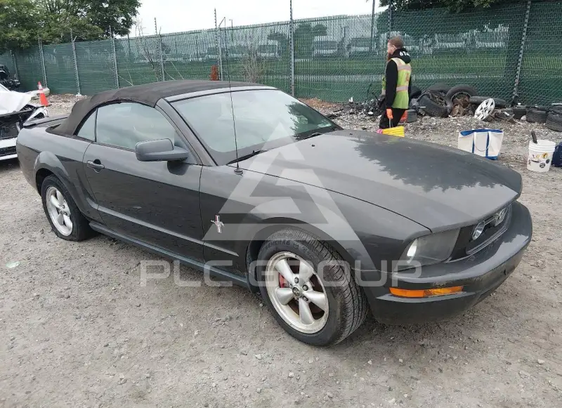 2007 Ford MUSTANG photo