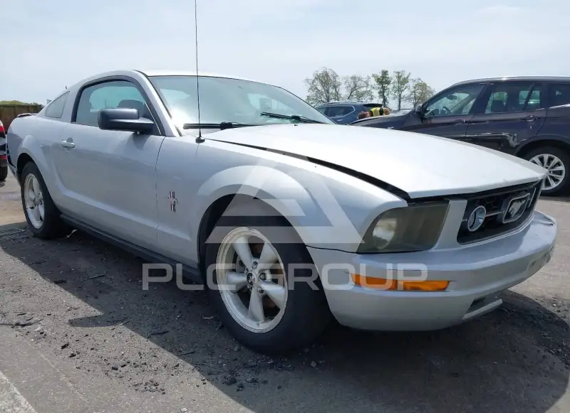 2007 Ford MUSTANG photo