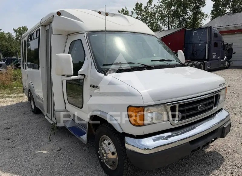 2007 Ford E-350 photo