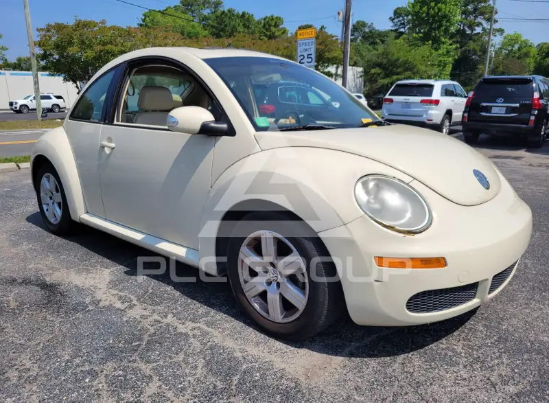 2007 Volkswagen BEETLE photo