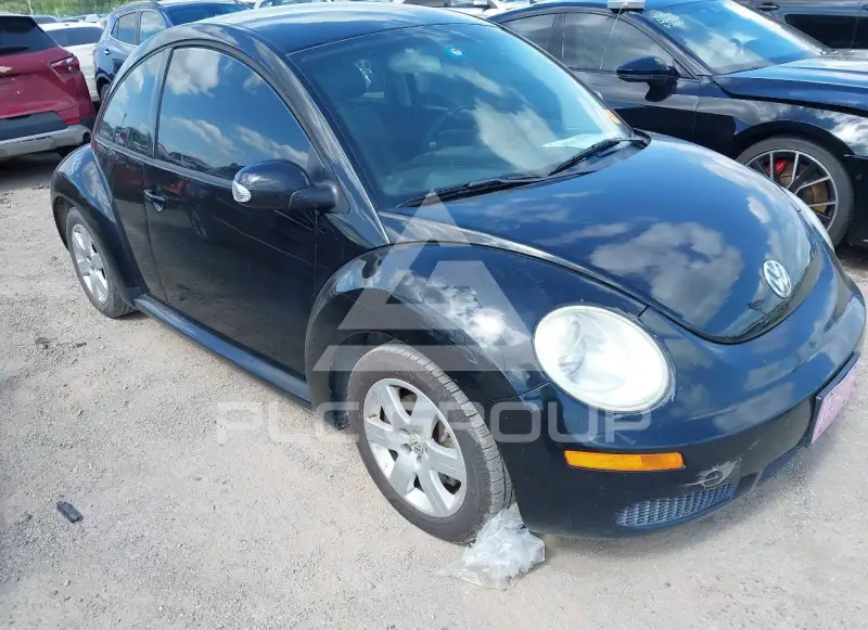 2007 Volkswagen BEETLE photo