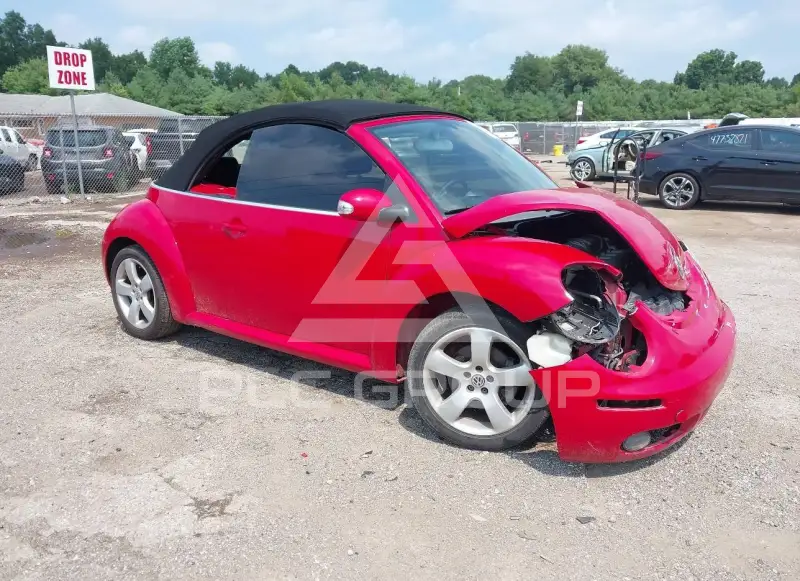2007 Volkswagen BEETLE photo