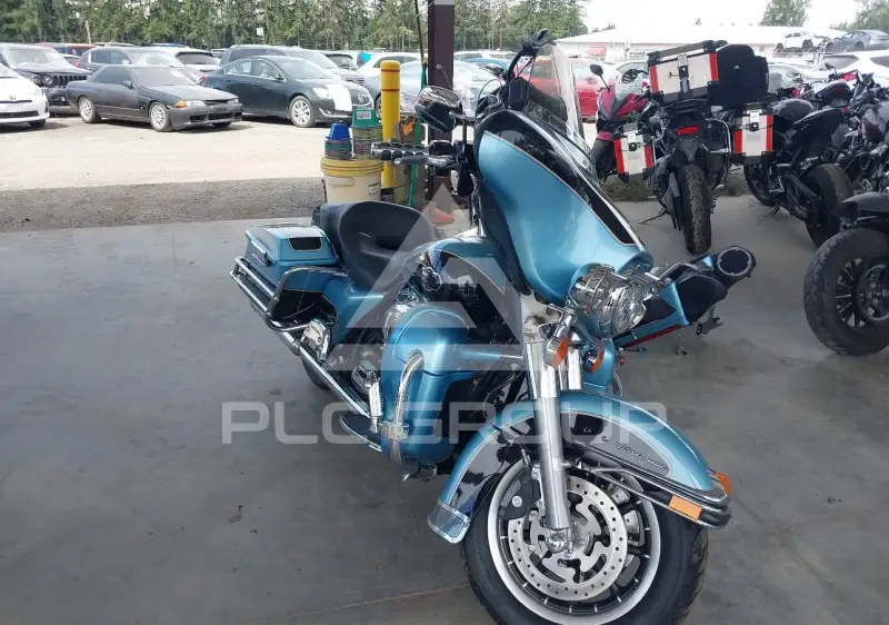 2008 Harley-Davidson FLHTCU фото
