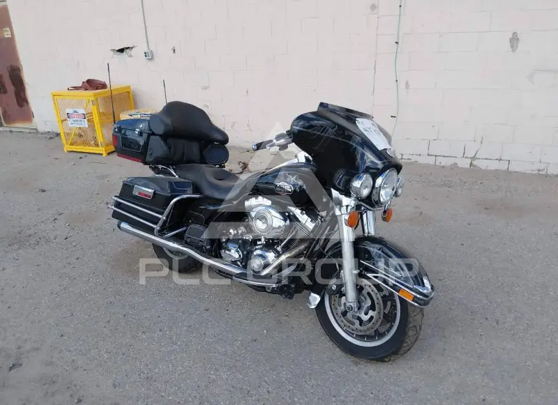 2008 Harley-Davidson FLHTCU photo