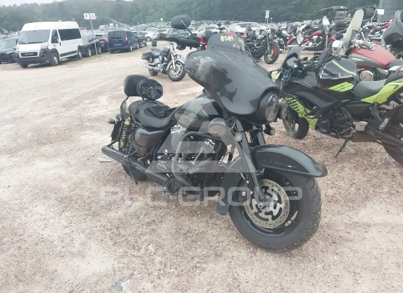 2008 Harley-Davidson FLHTCU photo