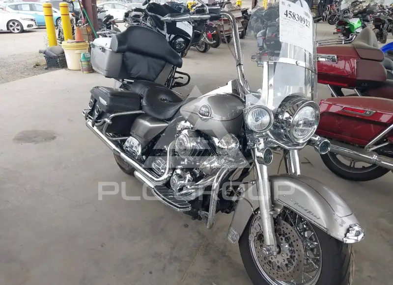 2008 Harley-Davidson FLHR photo