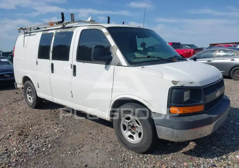 2008 Chevrolet Express photo