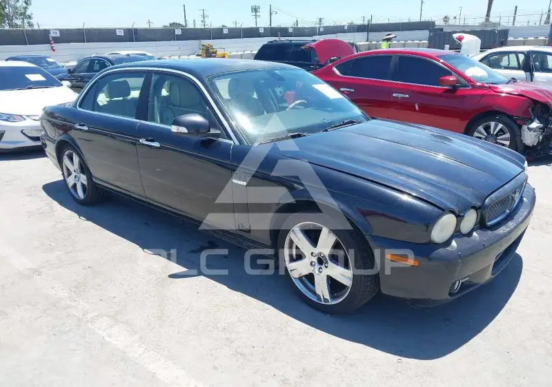 2008 Jaguar XJ photo
