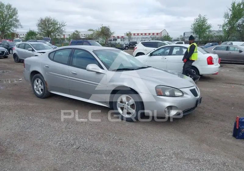 2008 Pontiac GRAND PRIX photo