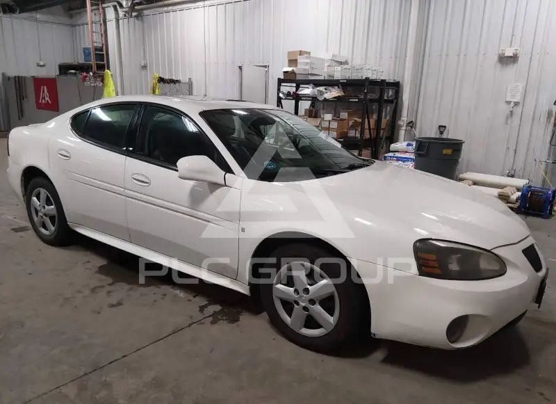2008 Pontiac GRAND PRIX photo