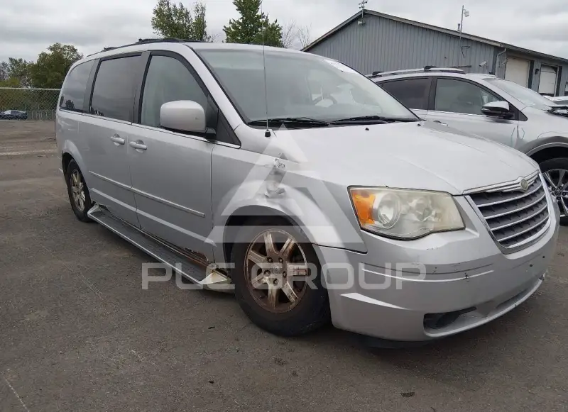 2008 Chrysler TOWN & COUNTRY photo
