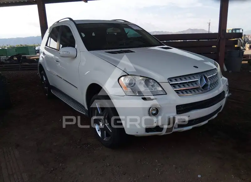 2008 Mercedes Benz ML 550 фото