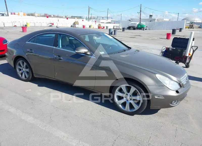 2008 Mercedes Benz CLS 500 photo