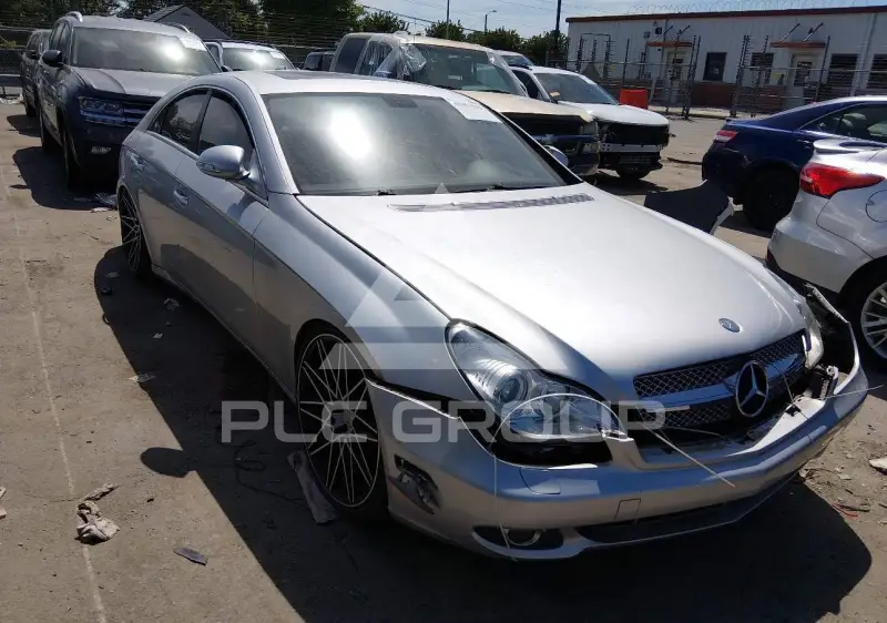 2008 Mercedes Benz CLS 500 photo