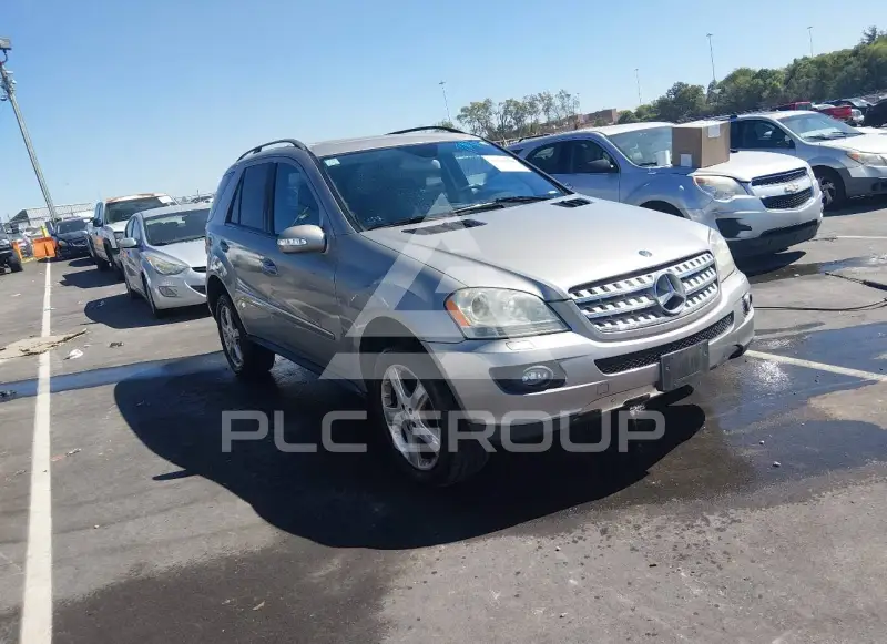 2008 Mercedes Benz ML 350 photo