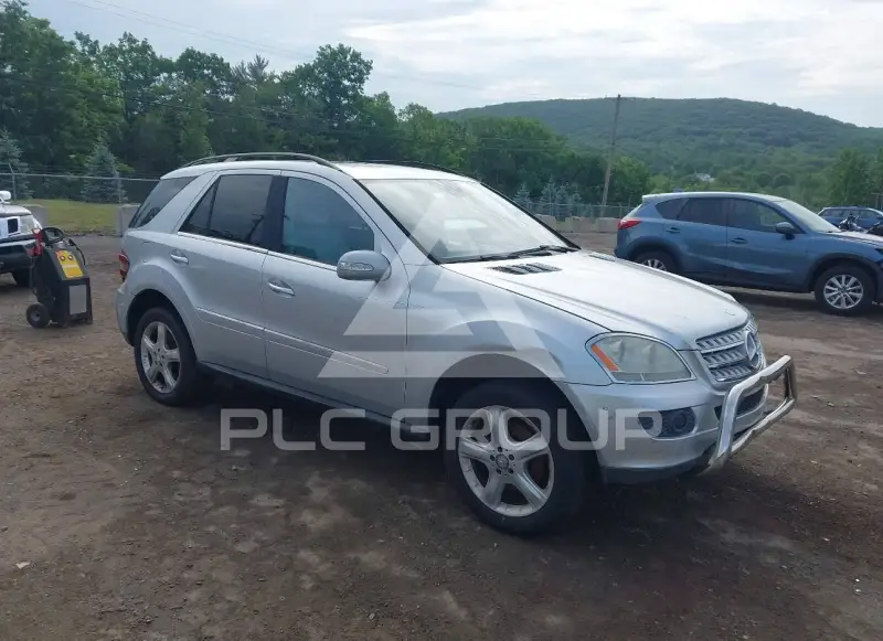 2008 Mercedes Benz ML 350 photo