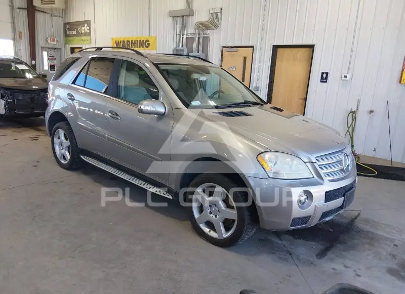 2008 Mercedes Benz M-Class photo