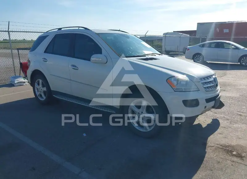 2008 Mercedes Benz M-Class photo
