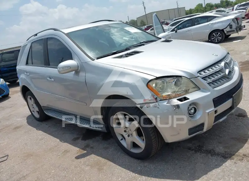2008 Mercedes Benz M-Class фото