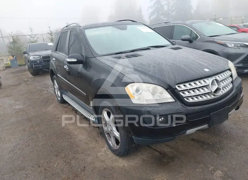 2008 Mercedes Benz ML 320 photo