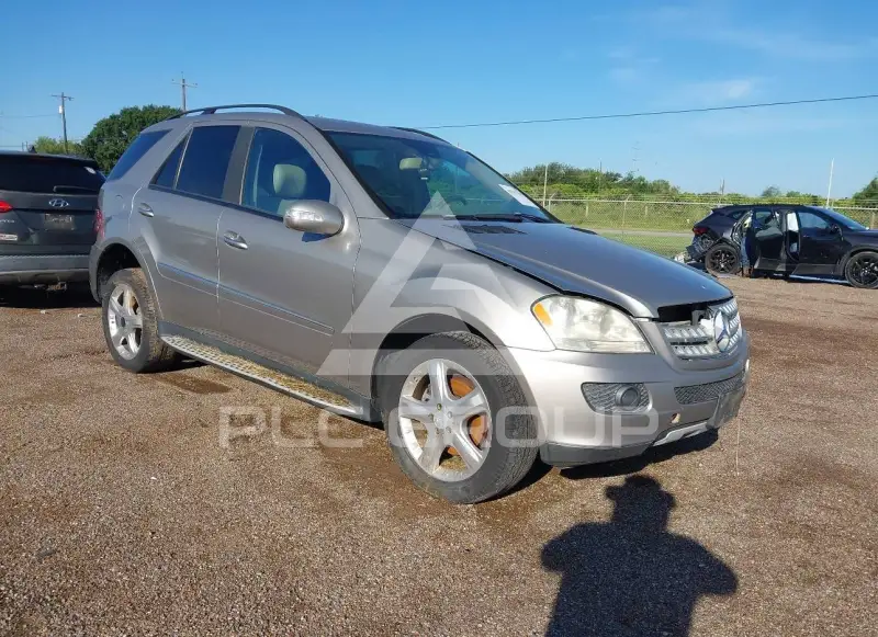 2008 Mercedes Benz ML 320 фото