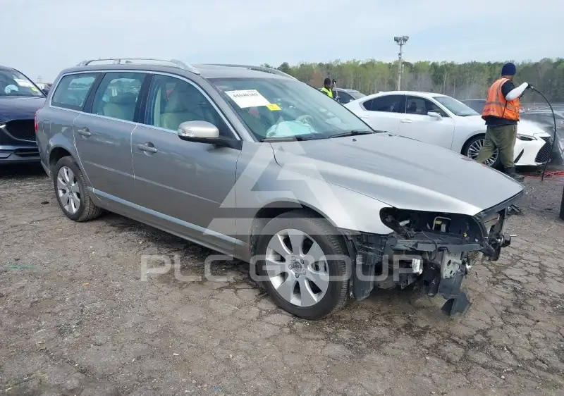 2008 Volvo V70 photo