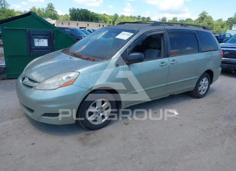 2008 Toyota SIENNA photo