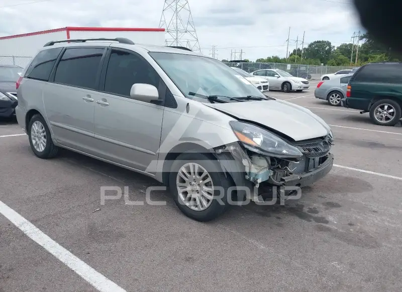 2008 Toyota SIENNA photo