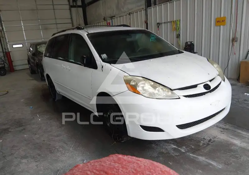 2008 Toyota SIENNA photo