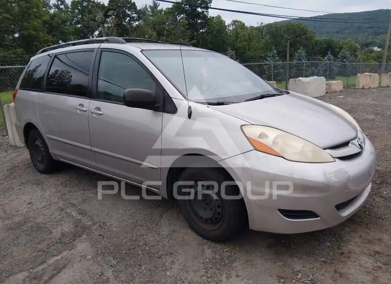 2008 Toyota SIENNA photo