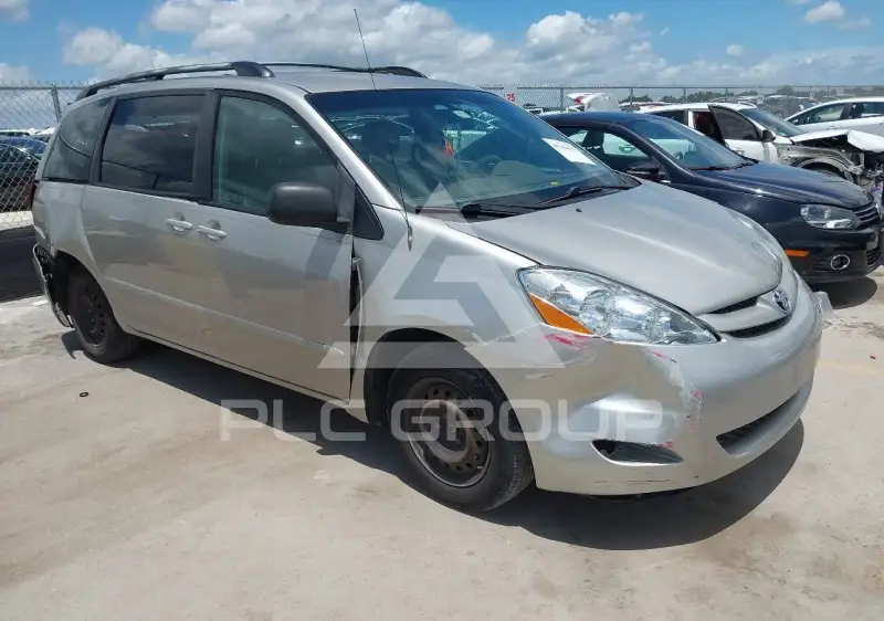 2008 Toyota SIENNA photo