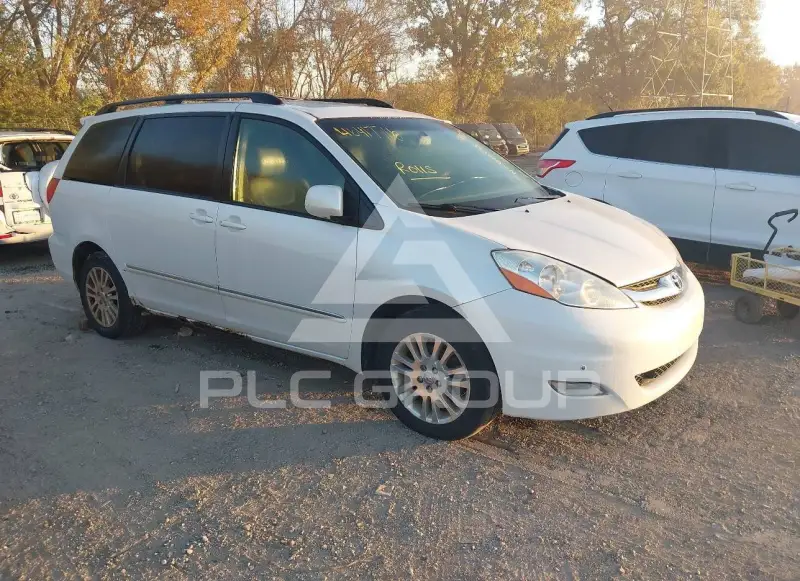 2008 Toyota SIENNA photo