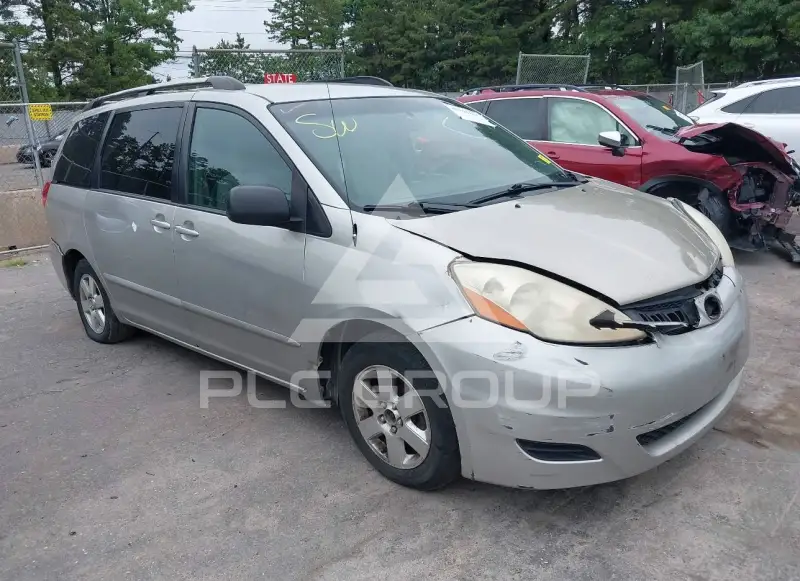 2008 Toyota SIENNA photo