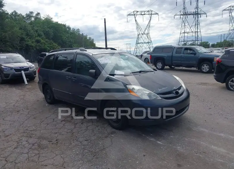 2008 Toyota SIENNA photo