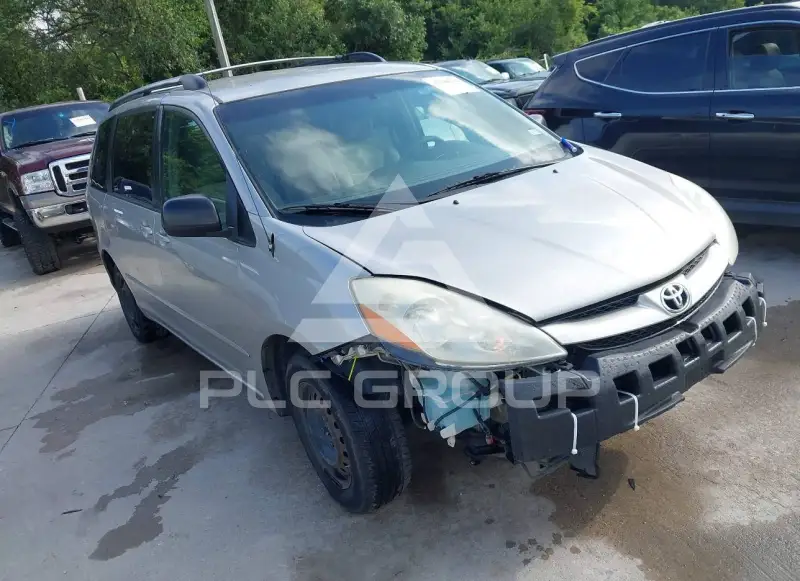 2008 Toyota SIENNA photo